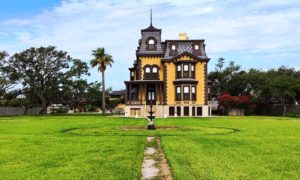 Read more about the article Explore a Victorian Mansion by the Sea: Fulton Mansion (Rockport, TX)