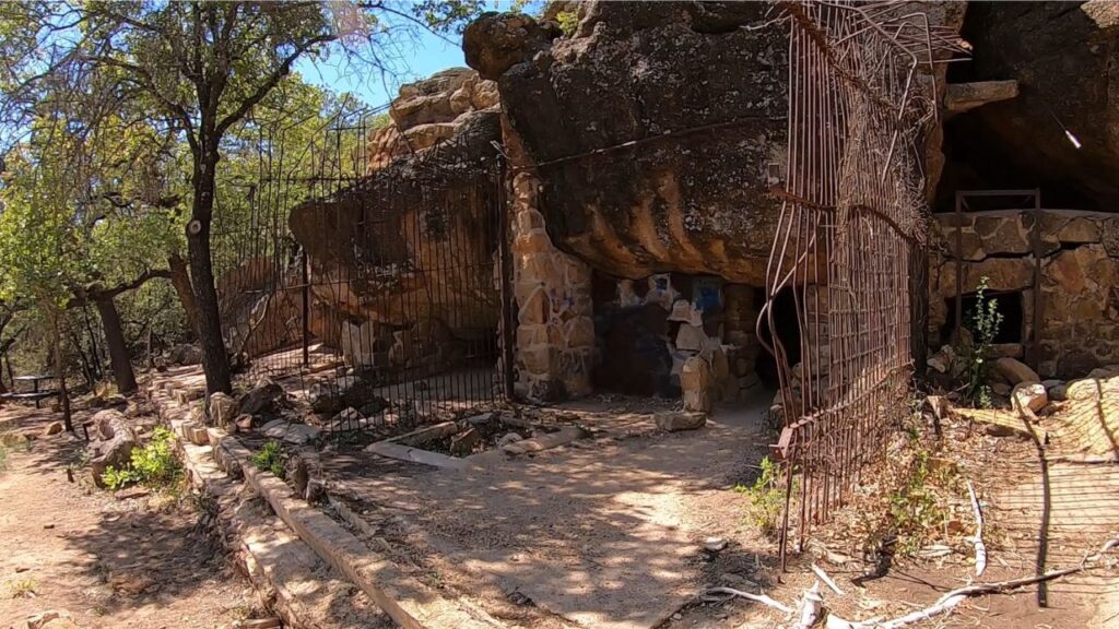 Old Zoo Exhibits